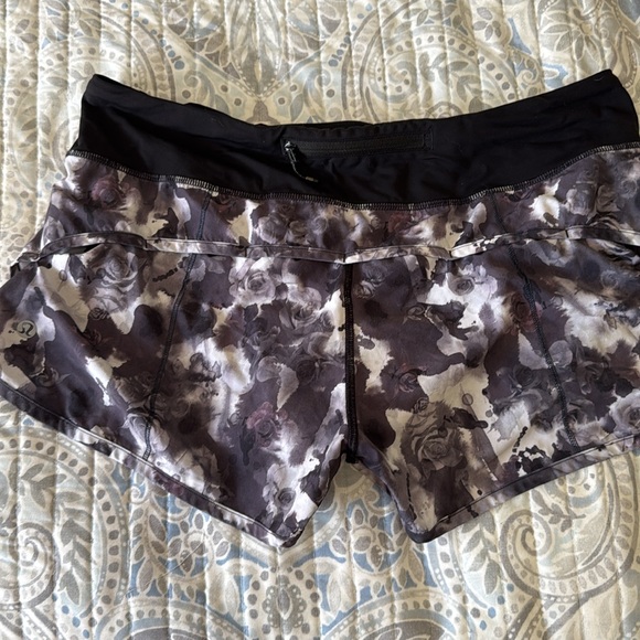 GUC lululemon floral print shorts - Picture 2 of 3